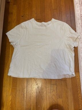Lululemon cropped top